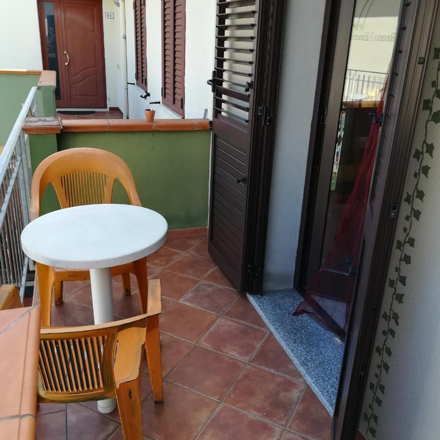 La Locanda Del Mare B&B 라 칼레타 외부 사진